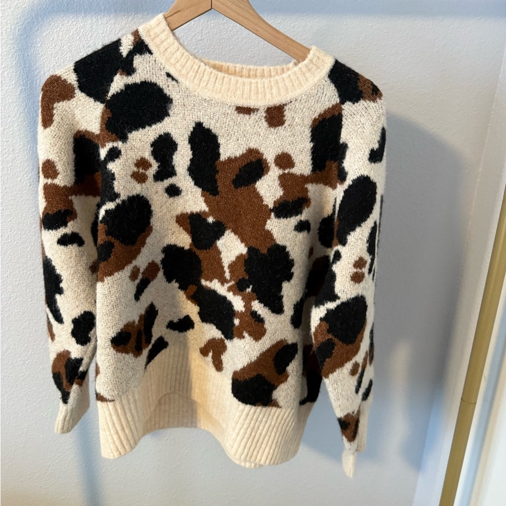 B. Young Women's Cream and Brown Cow Birch Jacquard Patterned Sweater Size L